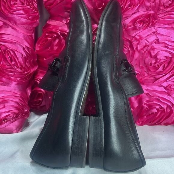 (C) SALVATORE FERRAGAMO Vintage Gancini logo leather dress loafers Size: 7.5 main image 13